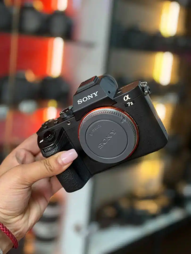 دوربین حرفه ای سونی | Sony A7 II Body (کارکرد:3K شات ) دست دو